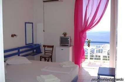 Kavos Bay Seafront * Agia Marina (Aegina)