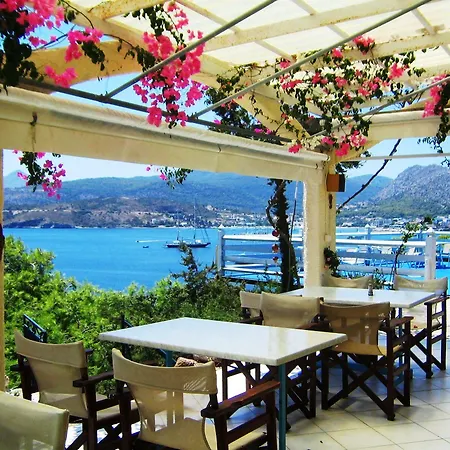 Kavos Bay Seafront * Agia Marina (Aegina)