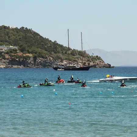 Apartamento Kavos Bay Seafront *