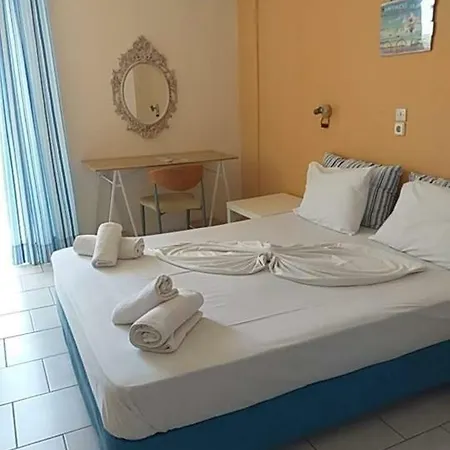 Kavos Bay Seafront Apartamento *