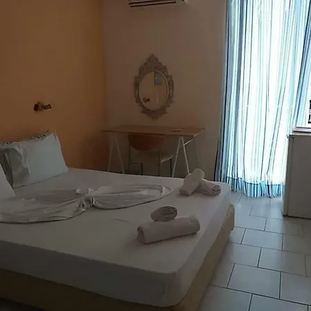 Kavos Bay Seafront Apartamento